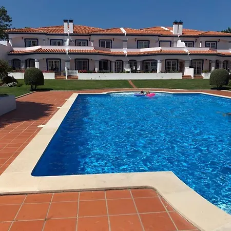 Дом отдыха Casa Da - Golf D'el Rey Amoreira (Leiria)